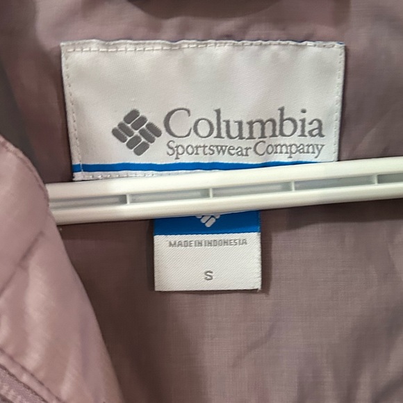 Columbia Rain Jacket - Picture 2 of 5